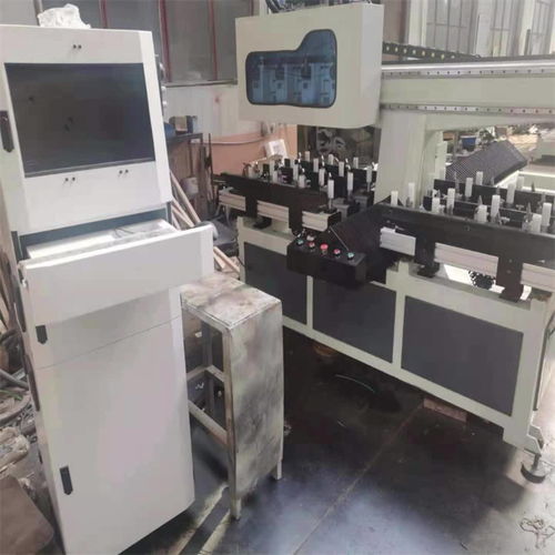 左右工位的木工數(shù)控榫槽機(jī)